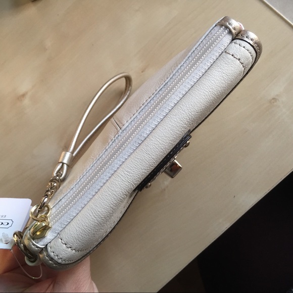 Coach Cream & Gold Leather Clutch Wristlet - Picture 14 of 16
